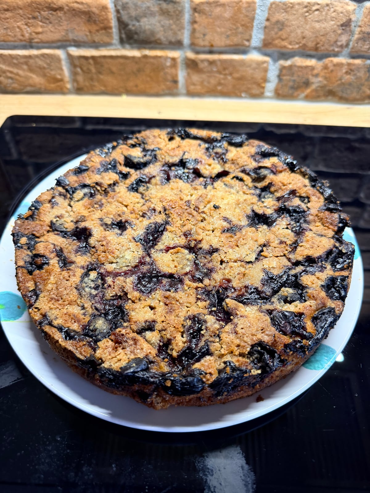 Blueberry crumb cake
