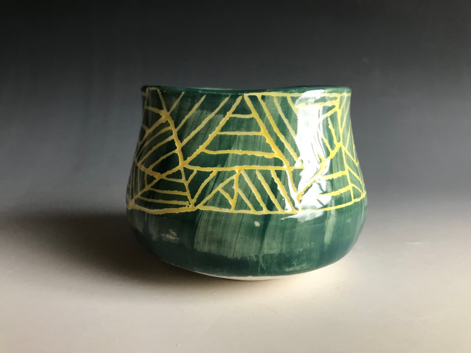 Green sgraffito pot