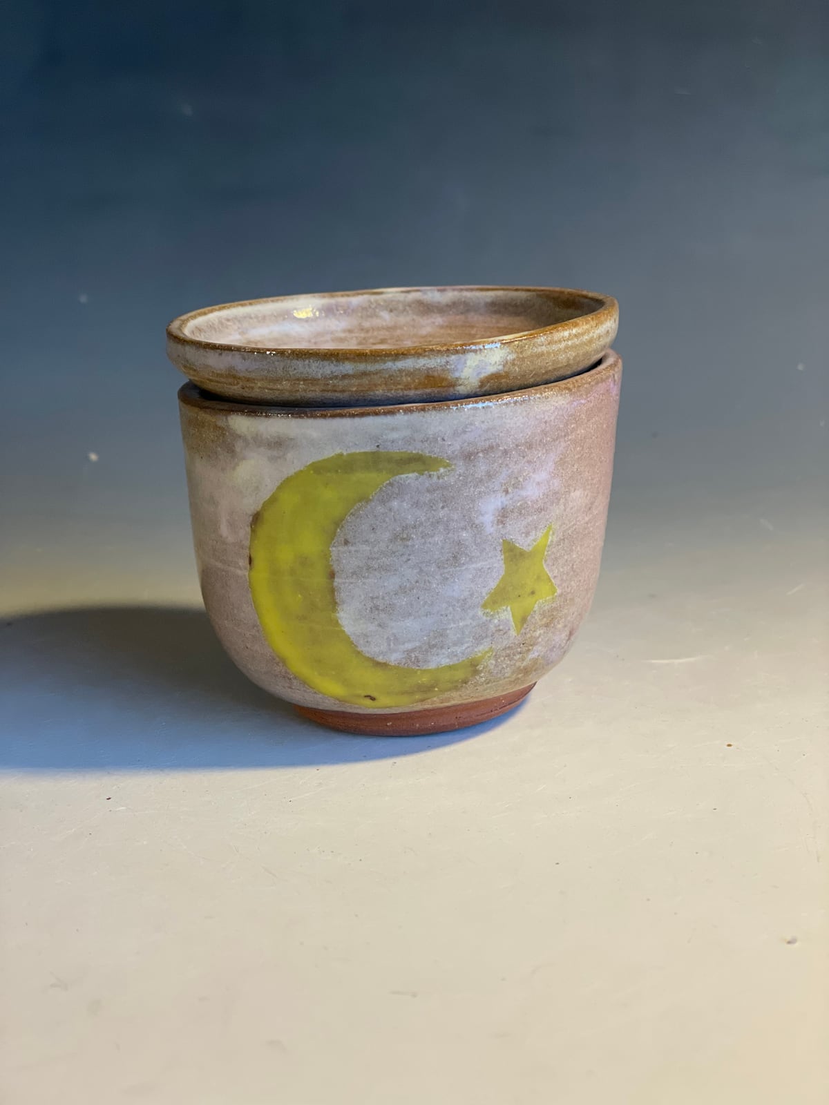 Moon and star pot