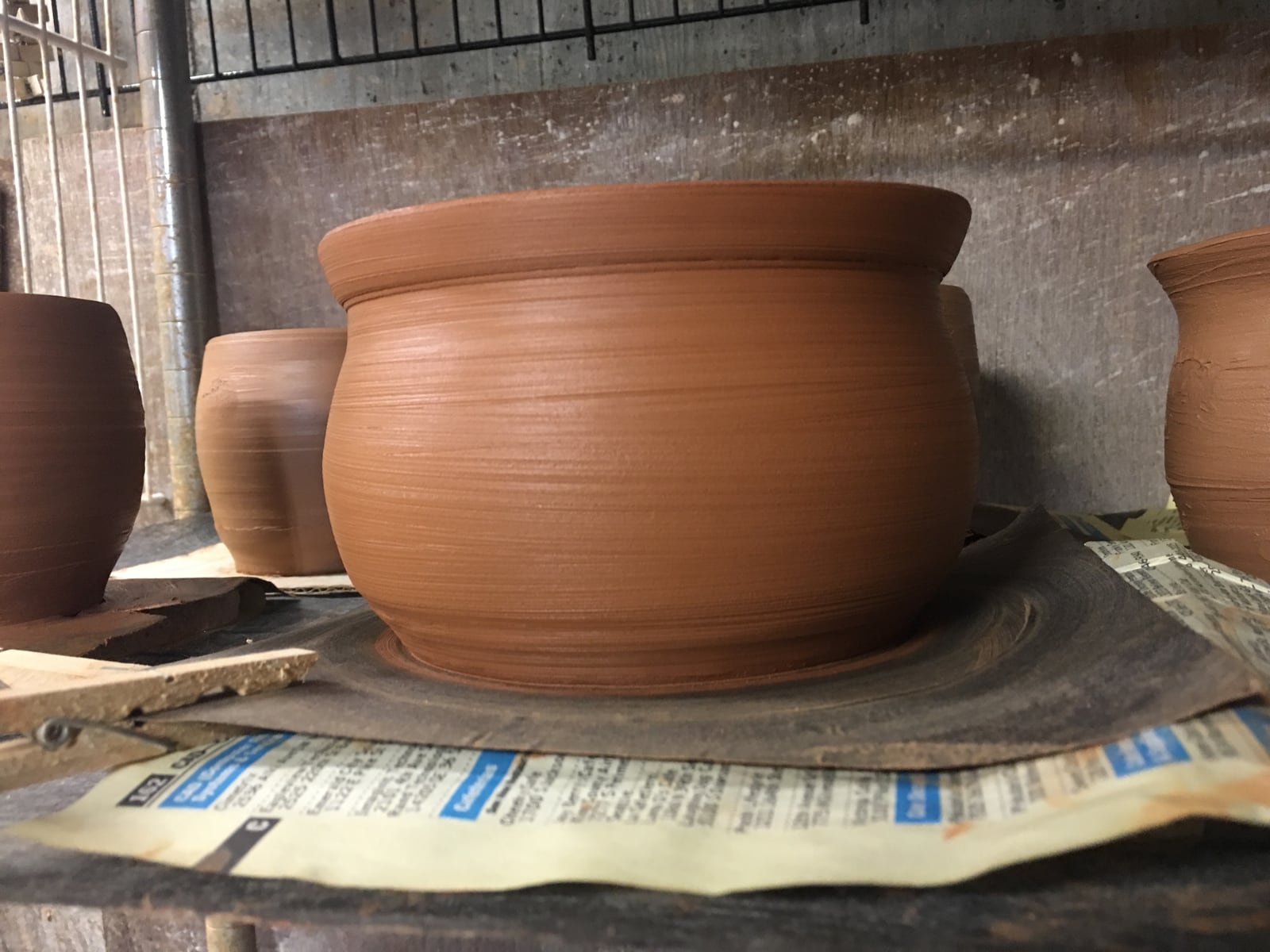 Round-bellied red clay pot